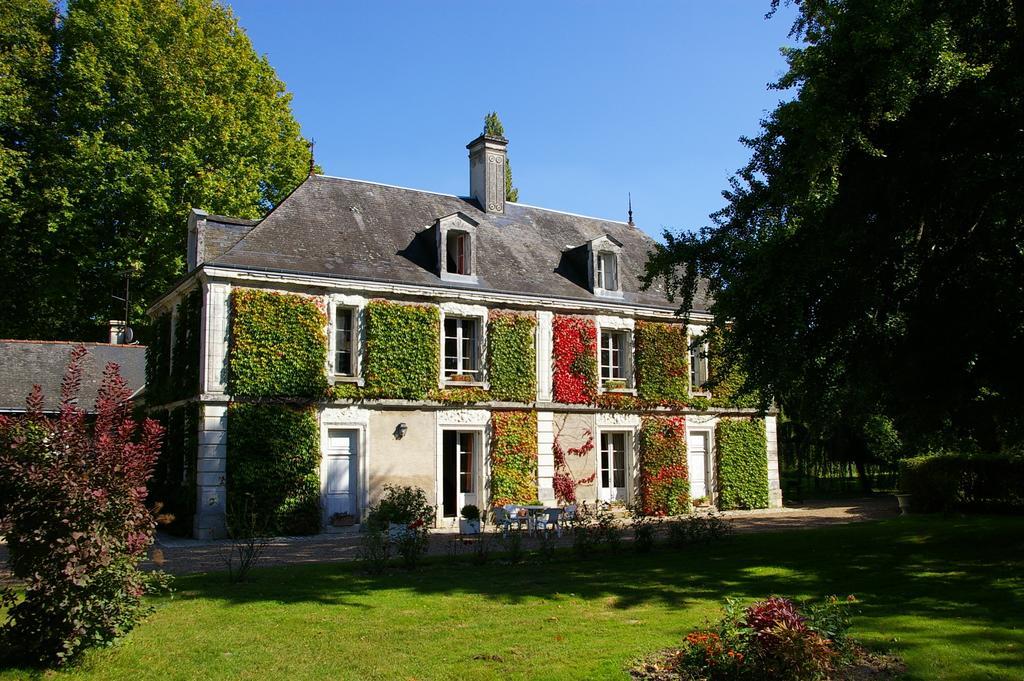 Hostellerie Du Chateau De L'Isle La Croix-en-Touraine Rum bild